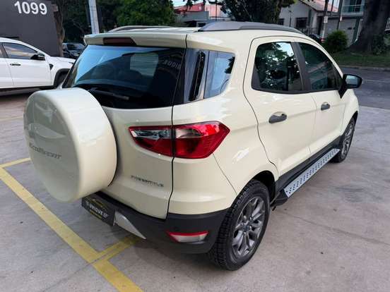 FORD-ECOSPORT-2014