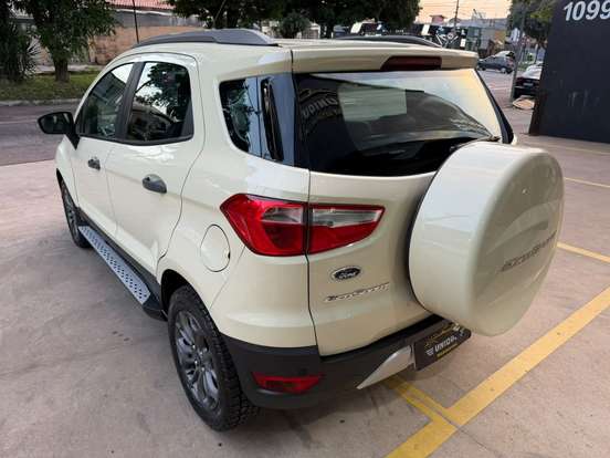 FORD-ECOSPORT-2014
