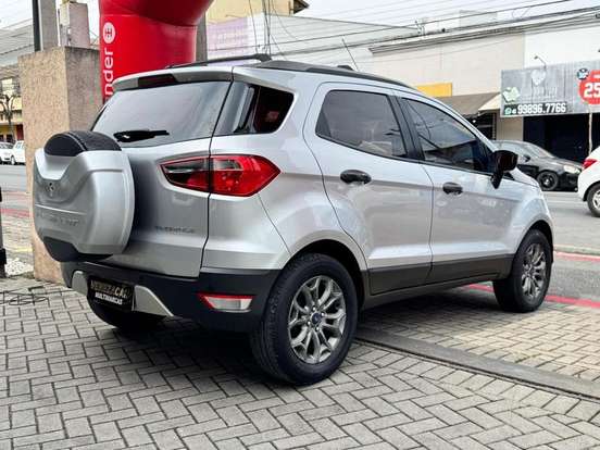 FORD-ECOSPORT-2016