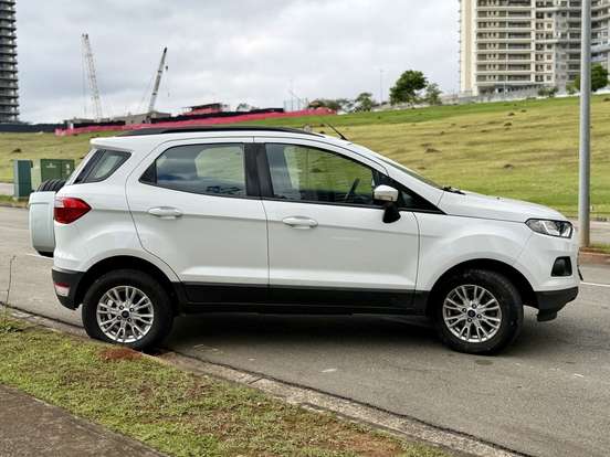 FORD-ECOSPORT-2016