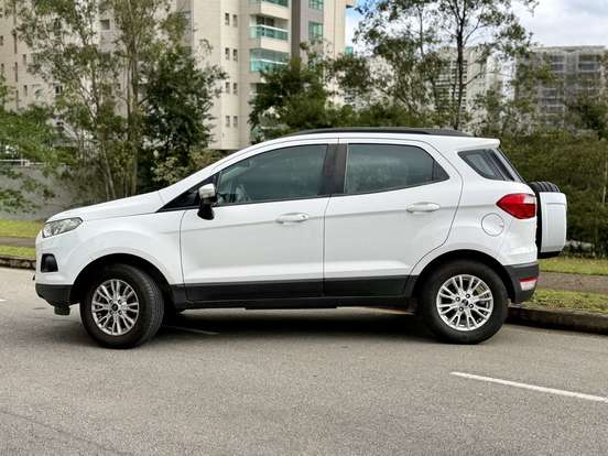 FORD-ECOSPORT-2016