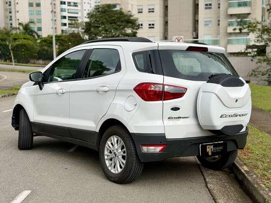 FORD-ECOSPORT-2016