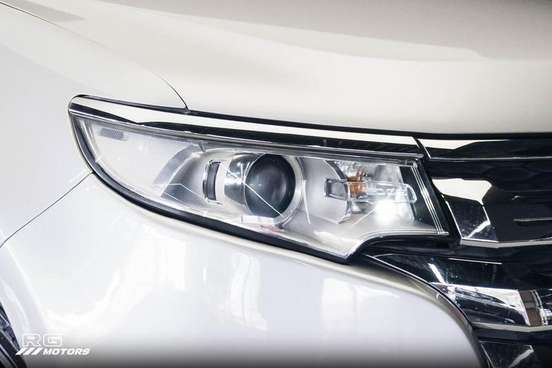 FORD-EDGE-2012