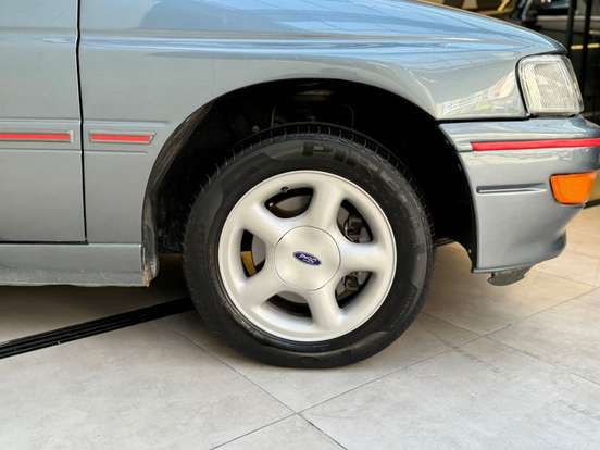 FORD-ESCORT-1995