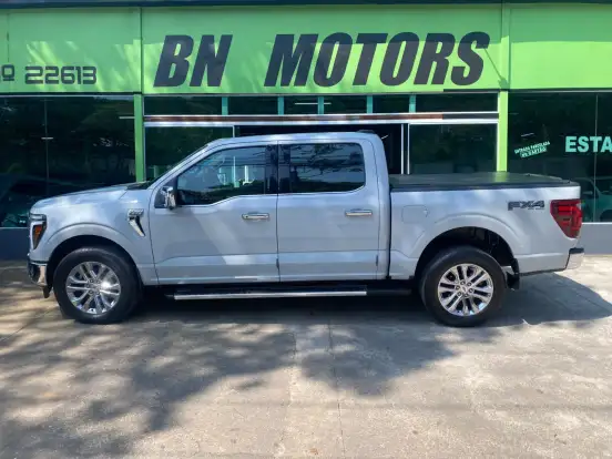FORD-F-150-5.0 V8 GASOLINA CD LARIAT BLACK FX4 AUTOMÁTICO FORD-F-150-2024