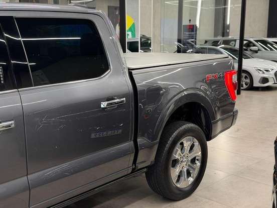 FORD-F-150-5.0 V8 GASOLINA CD PLATINUM FX4 AUTOMÁTICO FORD-F-150-2023