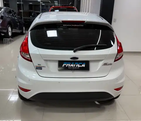 FORD-FIESTA-2014