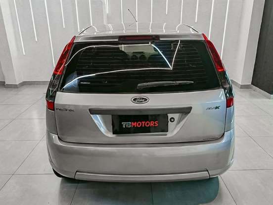 FORD-FIESTA-2012