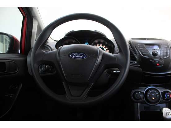 FORD-FIESTA-2016