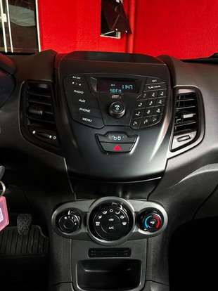 FORD-FIESTA-2015