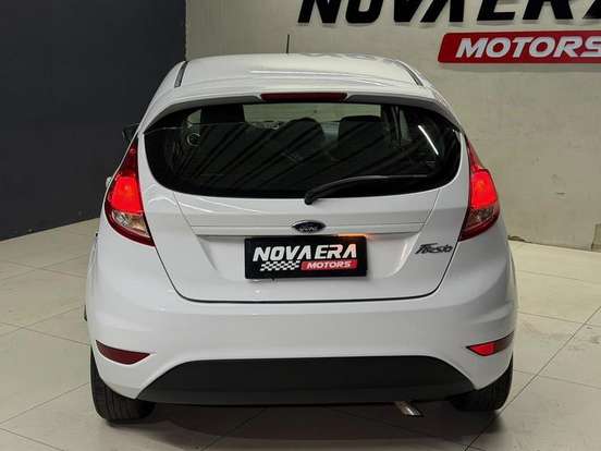 FORD-FIESTA-2014