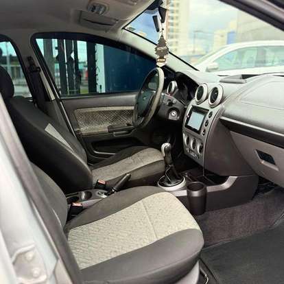 FORD-FIESTA-2012