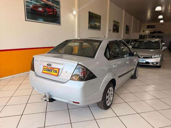 FORD-FIESTA-2013