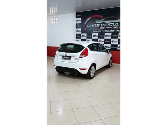 FORD-FIESTA-2016