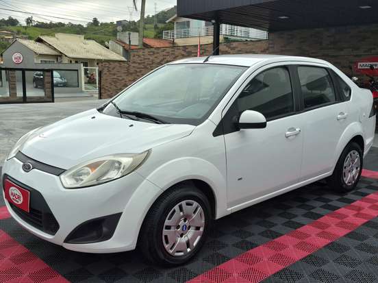 FORD-FIESTA-2013