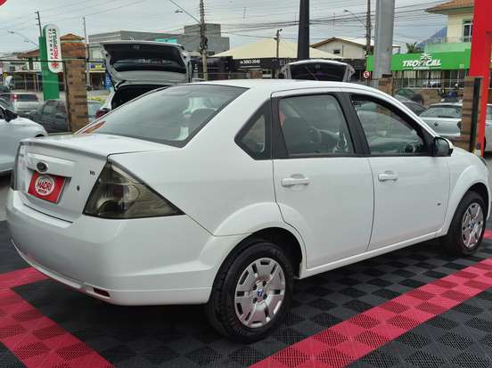 FORD-FIESTA-2013