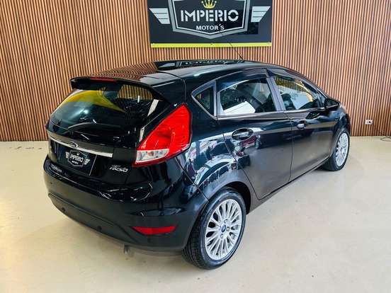 FORD-FIESTA-2016