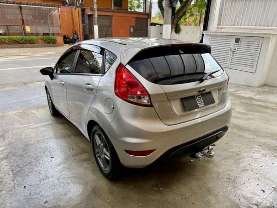 FORD-FIESTA-2018