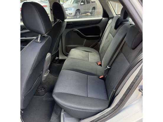 FORD-FOCUS-1.6 GL 8V FLEX 4P MANUAL FORD-FOCUS-2011
