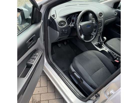 FORD-FOCUS-1.6 GL 8V FLEX 4P MANUAL FORD-FOCUS-2011