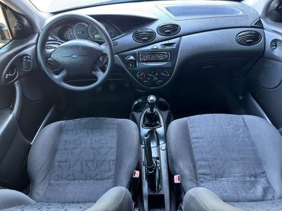 FORD-FOCUS-2008