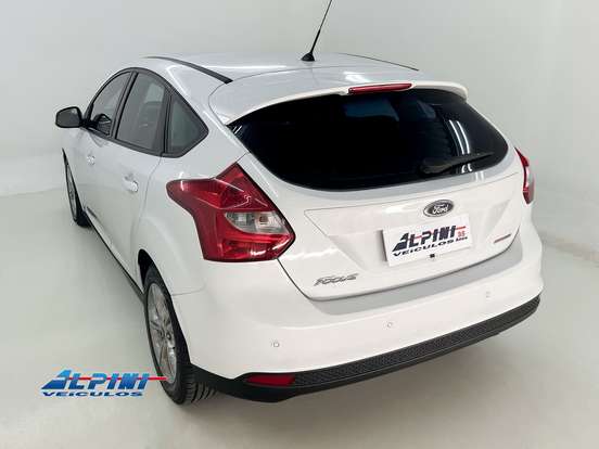 FORD-FOCUS-2013