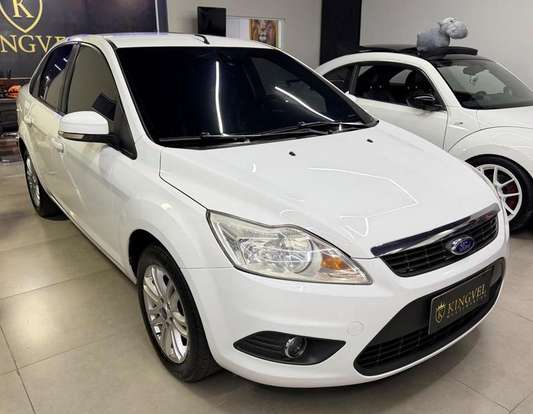 FORD-FOCUS-2013