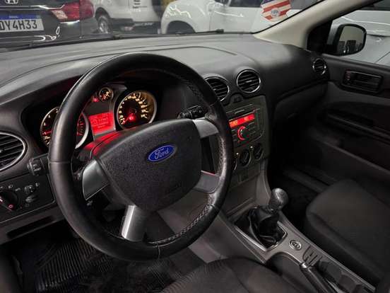 FORD-FOCUS-2013