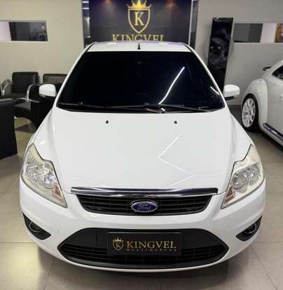 FORD-FOCUS-2013