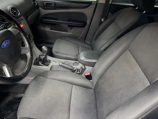 FORD-FOCUS-2013