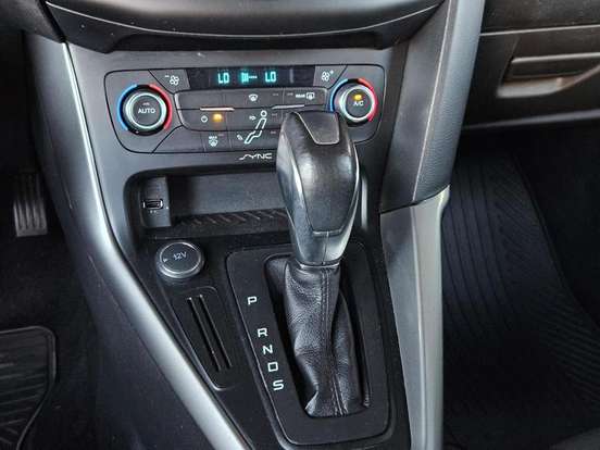 FORD-FOCUS-2017