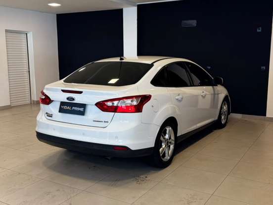 FORD-FOCUS-2.0 SE 16V FLEX 4P POWERSHIFT FORD-FOCUS-2015