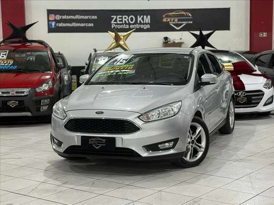 FORD-FOCUS-2015