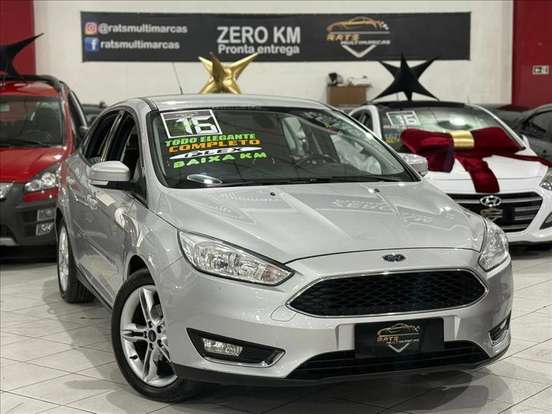 FORD-FOCUS-2015
