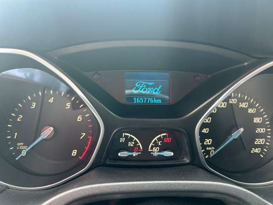 FORD-FOCUS-2.0 SE SEDAN 16V FLEX 4P AUTOMÁTICO FORD-FOCUS-2014