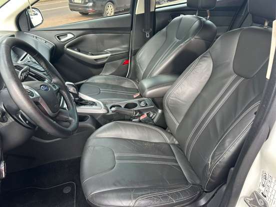 FORD-FOCUS-2014