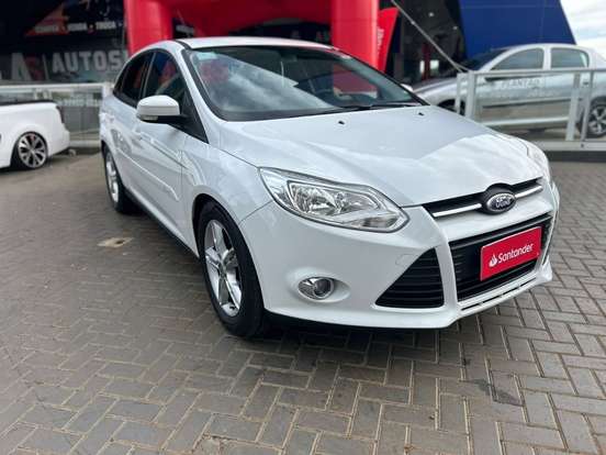 FORD-FOCUS-2014
