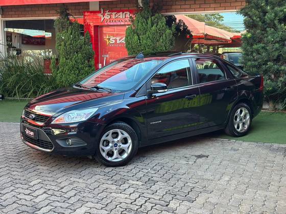 FORD FOCUS 2.0 TITANIUM SEDAN 16V FLEX 4P AUTOMÁTICO