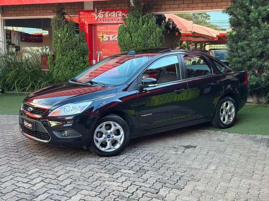 FORD-FOCUS-2.0 TITANIUM SEDAN 16V FLEX 4P AUTOMÁTICO FORD-FOCUS-2011