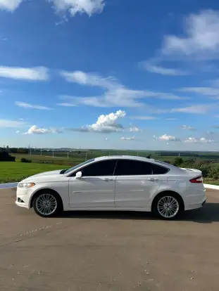 FORD-FUSION-2014