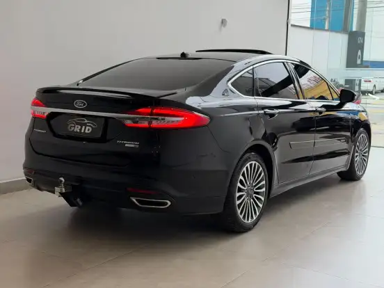 FORD-FUSION-2018