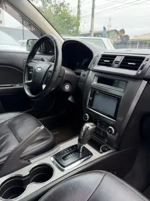 FORD-FUSION-2012