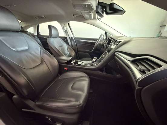 FORD-FUSION-2015