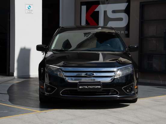 FORD-FUSION-2012