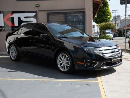 FORD-FUSION-2012