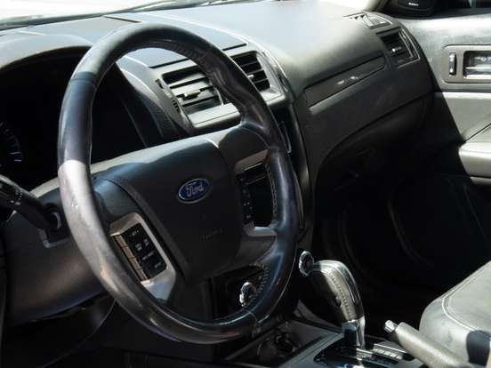 FORD-FUSION-2012
