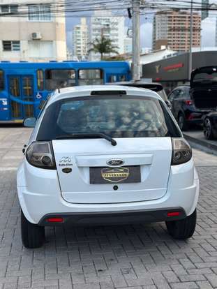 FORD-KA-2011