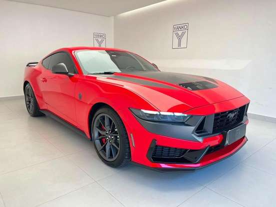 FORD-MUSTANG-2025