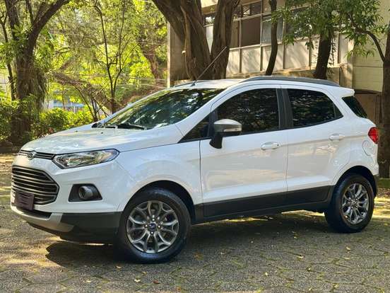 FORD-ECOSPORT-2016
