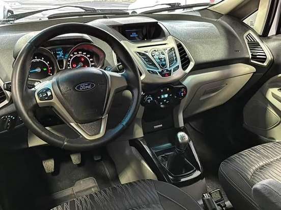 FORD-ECOSPORT-2012